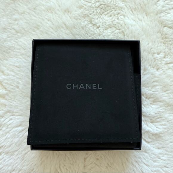 CHANEL long necklace spring summer 2022  Authentic Retail 3200$ - Picture 7 of 10